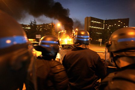 О беспорядках во Франции 2005 год (2007)